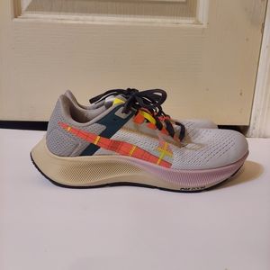 Sneakers brand nike Air  zoom size 8.5 color white and  silver